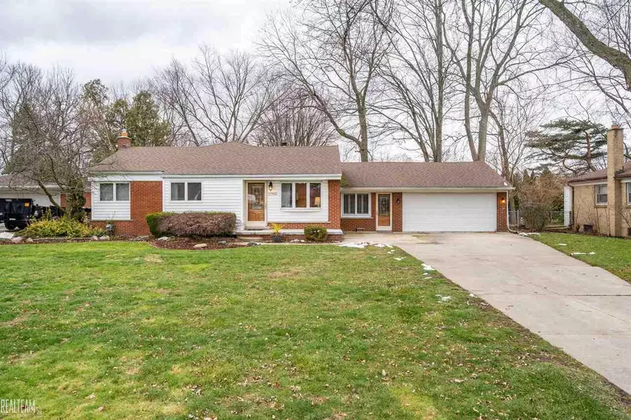 37155 Ilene, Clinton Township, MI 48036