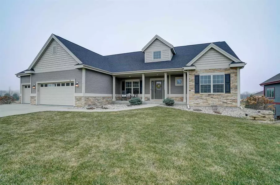 98 Savannah Pky, Deerfield, WI 53531