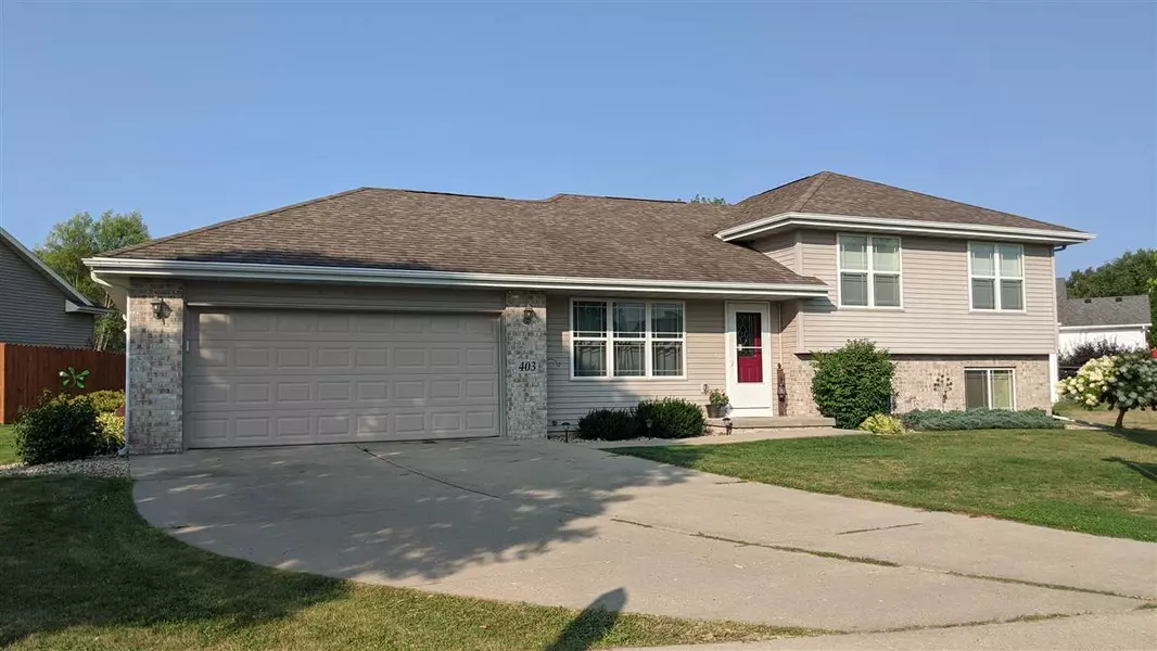 403 Simonson St, Deerfield, WI 53531