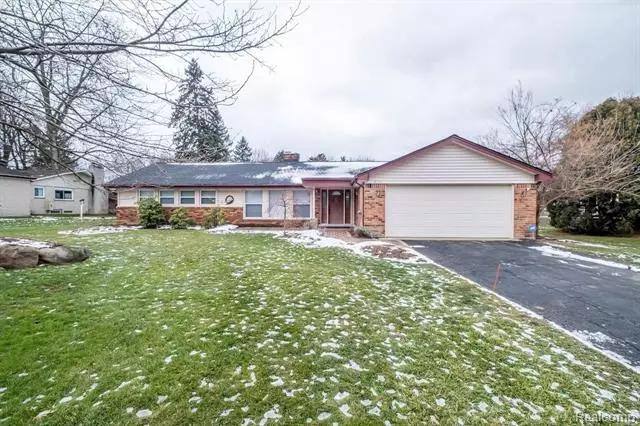 Bloomfield Hills, MI 48304,2780 COLONIAL WAY