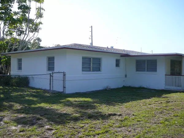 Fort Pierce, FL 34950,2406 S 19th S ST