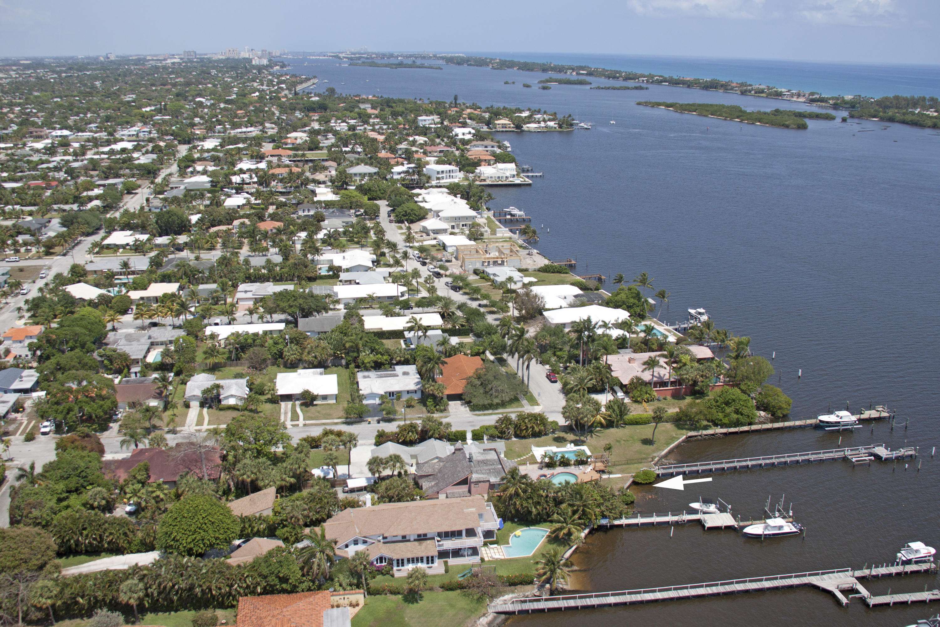 Lake Worth, FL 33460,1818 N R ST