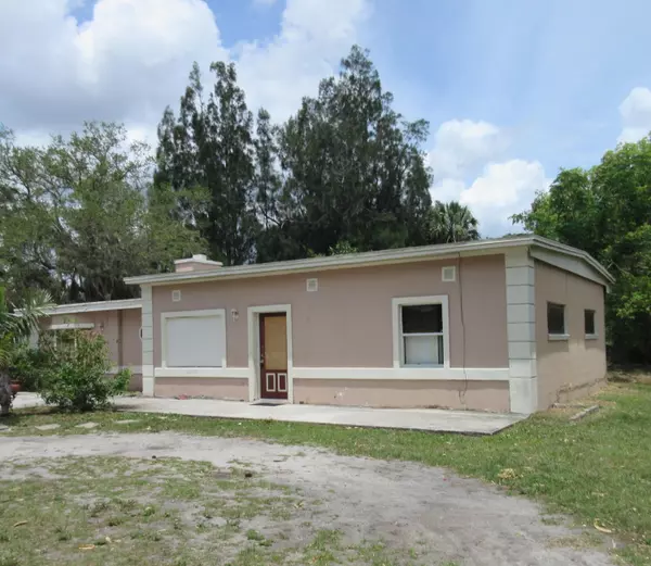 4104 Avenue R AVE, Fort Pierce, FL 34950