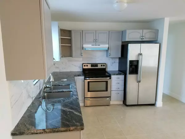 Riviera Beach, FL 33404,3700 R J Hendley AVE