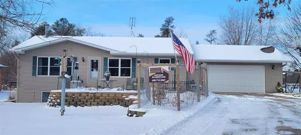 826 Marlboro Ct, Nekoosa, WI 54457