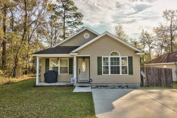 145 Shar Mel Re, Crawfordville, FL 32327