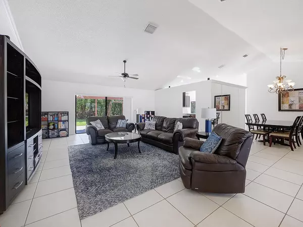 Boynton Beach, FL 33437,6004 Sunberry CIR