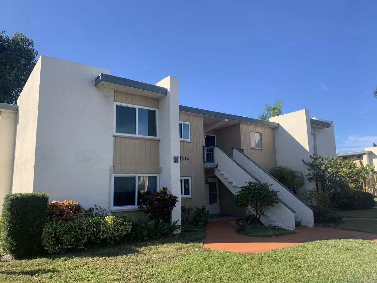 Jensen Beach, FL 34957,1212 NE 14th CT M-1