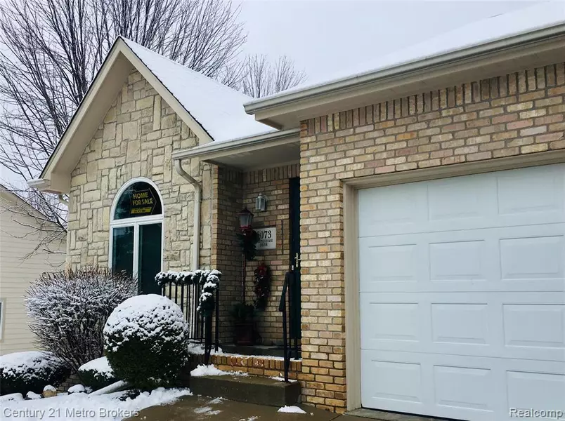 6073 STEEPLECHASE Drive, Grand Blanc, MI 48439 8669