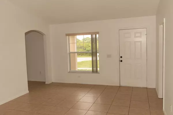 Port Saint Lucie, FL 34953,4034 SW Mcintyre ST