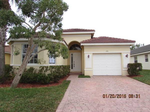 694 NW Stanford LN, Port Saint Lucie, FL 34983