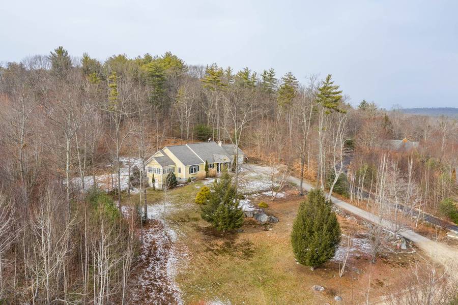 11 Abenaki LN, Moultonborough, NH 03254