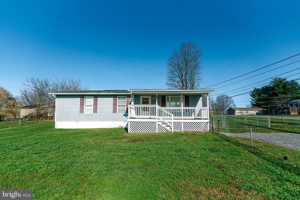 12 HUNT, Kearneysville, WV 25430