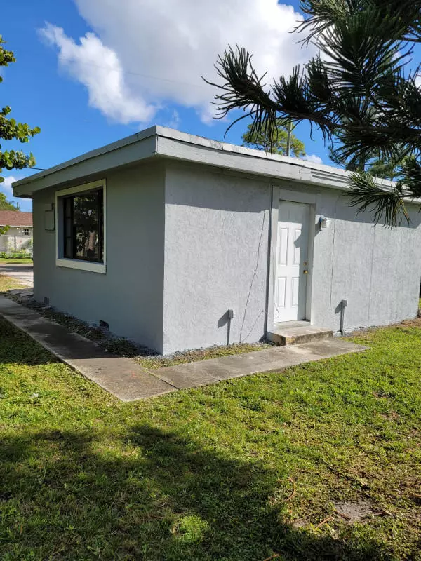 Lake Worth, FL 33463,4888 Carver ST