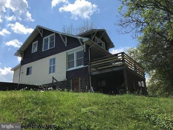 33 DUNKARD AVE, Morgantown, WV 26501