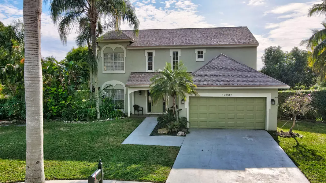 12237 Quilting LN, Boca Raton, FL 33428