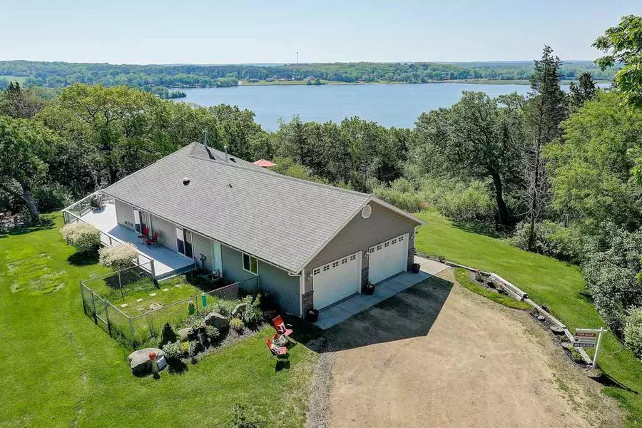 W5749 Lintner Rd, Pardeeville, WI 53954