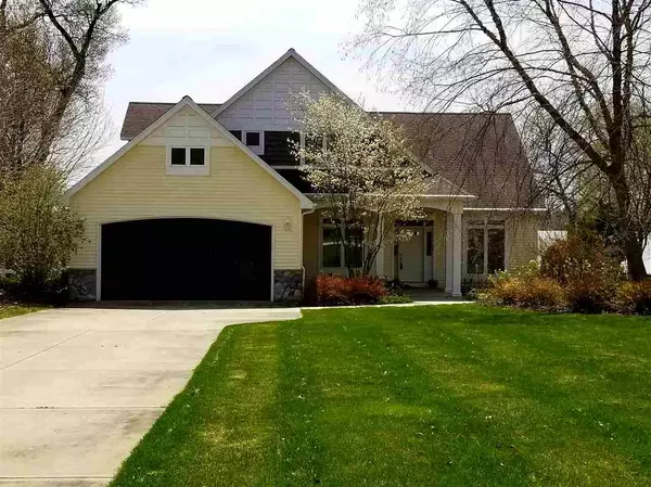 Pardeeville, WI 53954,W5725 ISLAND DR