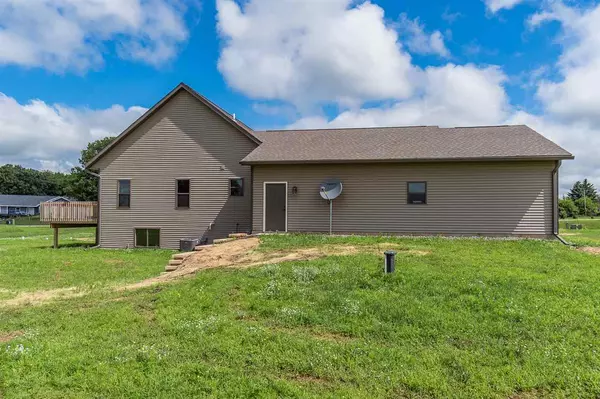 Pardeeville, WI 53954,W7428 White Oak Run