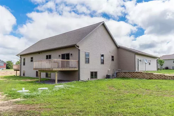 Pardeeville, WI 53954,W7428 White Oak Run