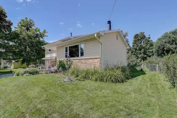 Poynette, WI 53955,527 E Tomlinson St