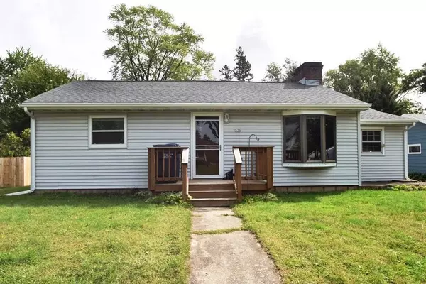 520 N Lincoln St, Poynette, WI 53955