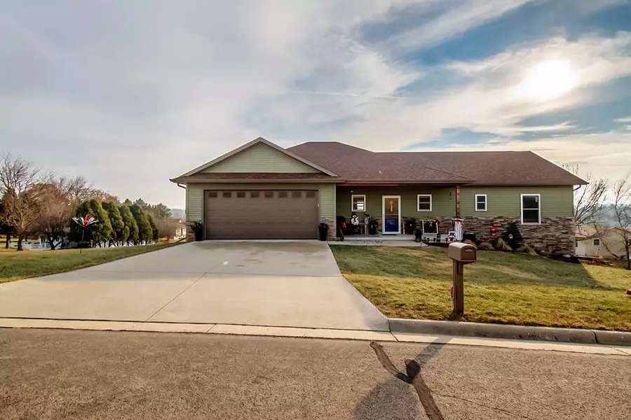 603 OAK RIDGE AVE, Monticello, WI 53570