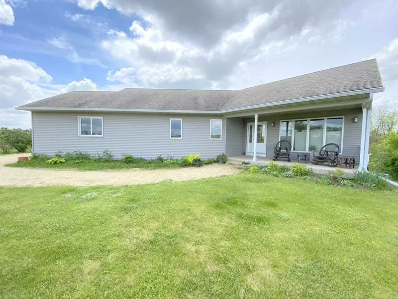 N5893 Walnut Rd, Monticello, WI 53570