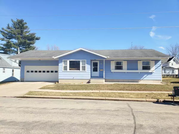 222 S Madison St, Monticello, WI 53570