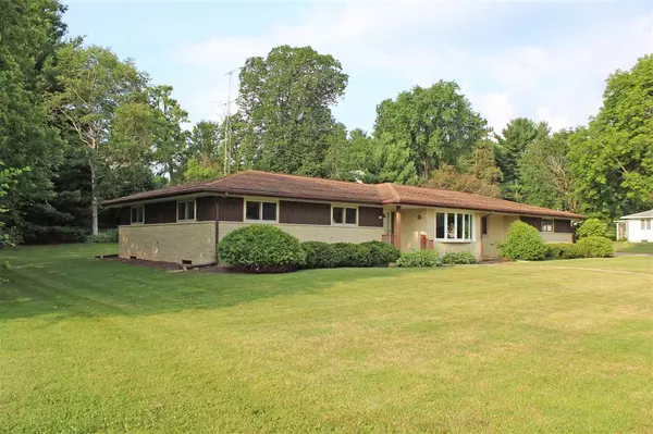 407 E Wisconsin Ave, Monticello, WI 53570