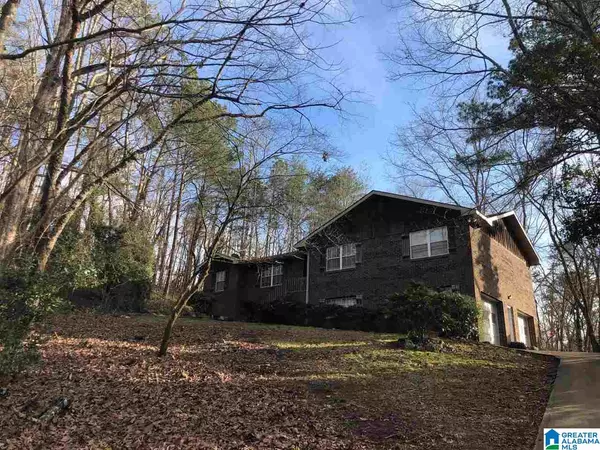 107 N HIGHLAND DR, Columbiana, AL 35051