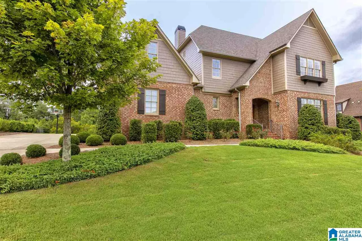 Vestavia Hills, AL 35242,4326 BOULDER LAKE CIR