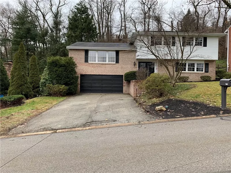 2098 Garrick, Churchill, PA 15235