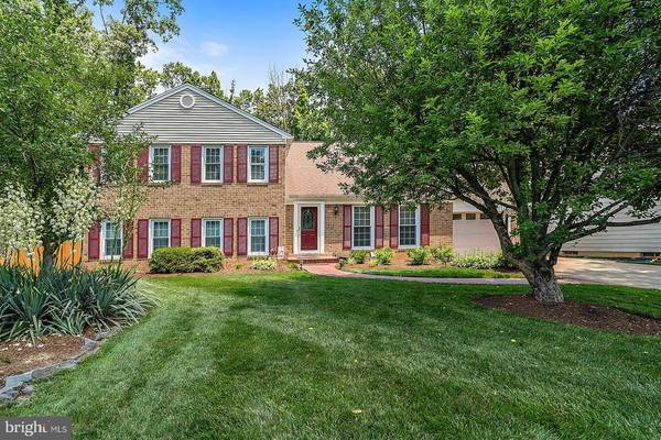 8804 SIDE SADDLE RD, Springfield, VA 22152