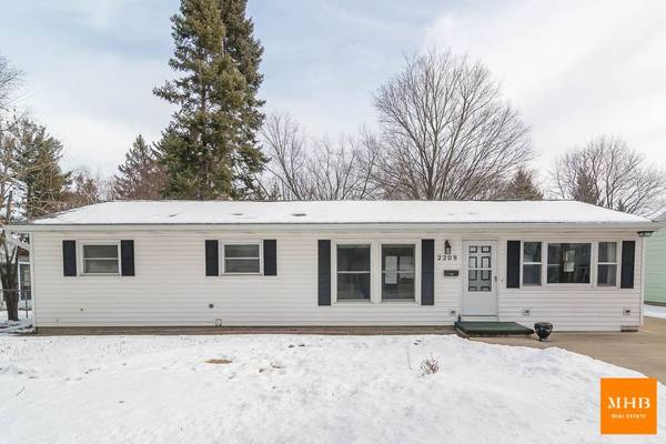 2209 Prairie Rd, Madison, WI 53711