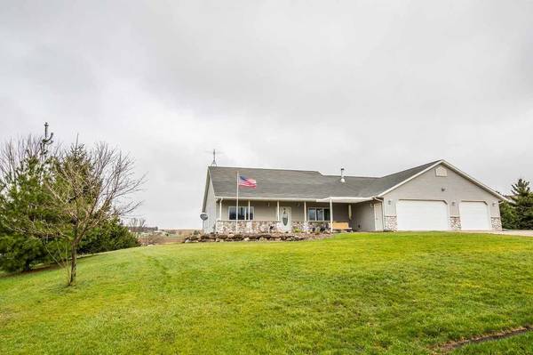 7316 Springhelt Dr, Dane, WI 53529