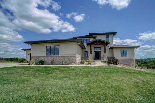 2204 County Road J, Verona, WI 53593