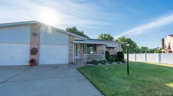 Chesterfield, MI 48047,51114 SARAH CRT 6