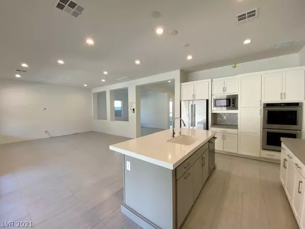 Las Vegas, NV 89148,6677 Regency Stone Way