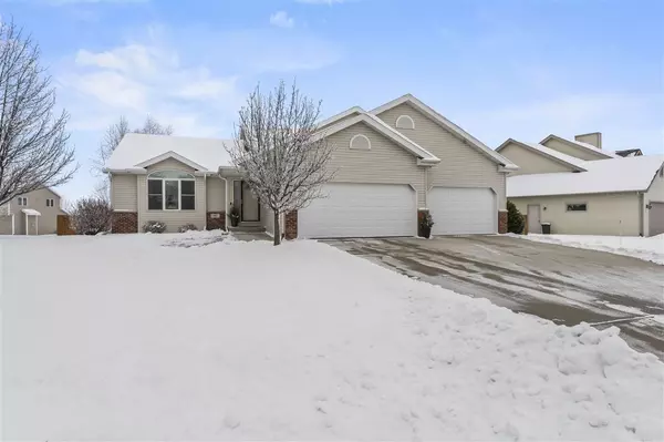 185 Weybridge Dr, Sun Prairie, WI 53590