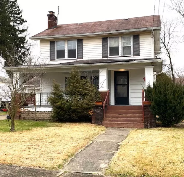 453 Service Avenue, Sharon, PA 16146