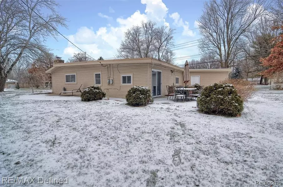 36 Schorn Drive, Lake Orion, MI 48362