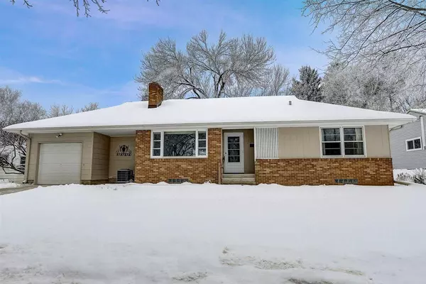 926 S Midvale Blvd, Madison, WI 53711