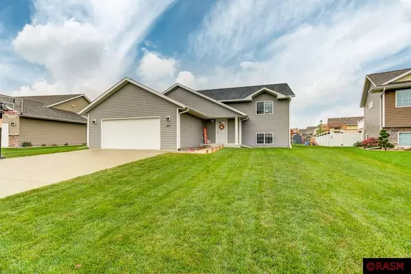 217 Harbor Hill Drive, Mankato, MN 56001