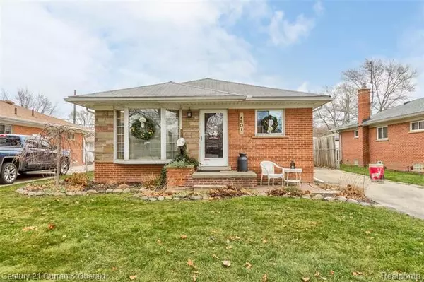 4501 MCKINLEY ST, Dearborn Heights, MI 48125