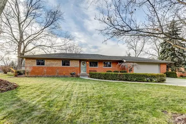 28369 Bay Tree RD, Farmington Hills, MI 48334