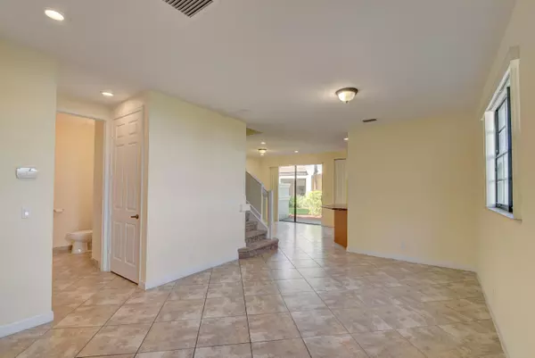 Delray Beach, FL 33484,132 E Astor CIR