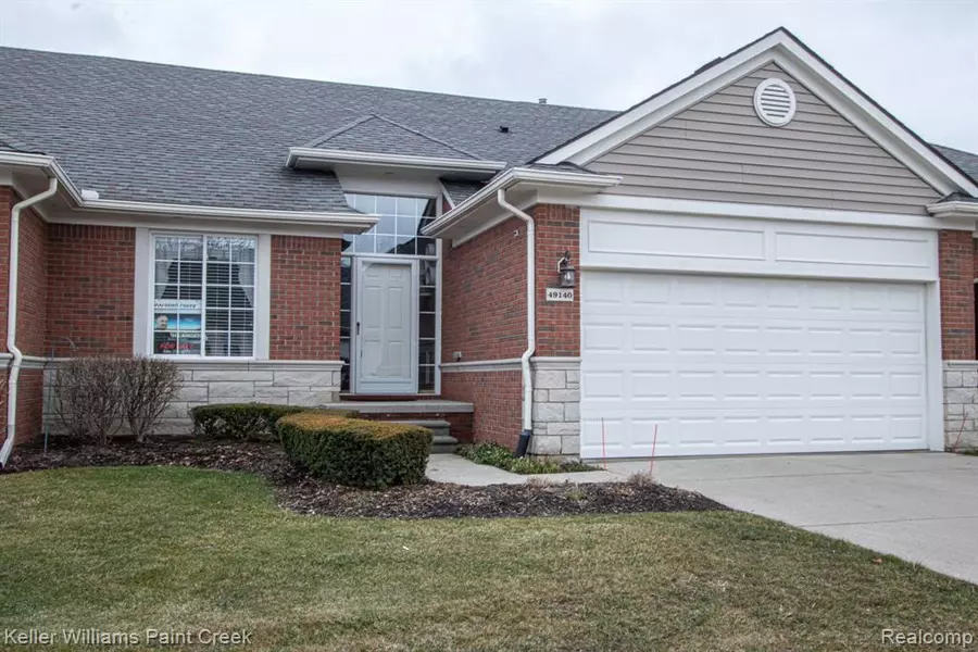 49140 VILLAGE POINTE Drive, Shelby Twp, MI 48315 3986