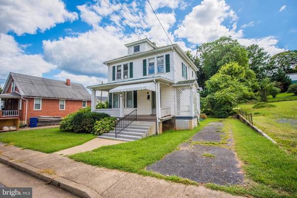 18 W PROSPECT ST, Front Royal, VA 22630