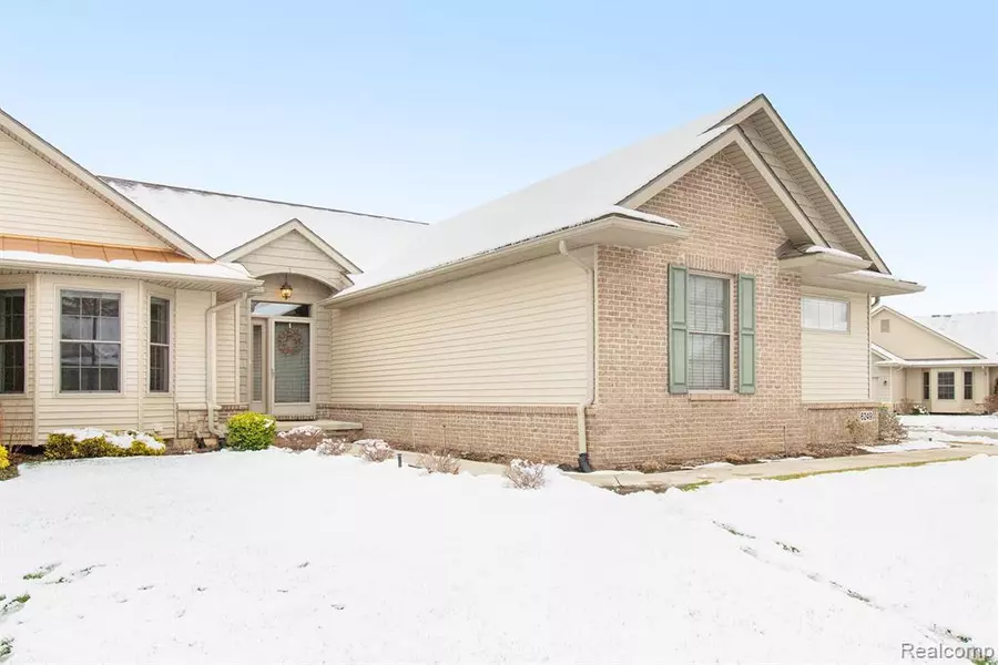 6249 BUTTERNUT Circle, Brighton, MI 48116 9813